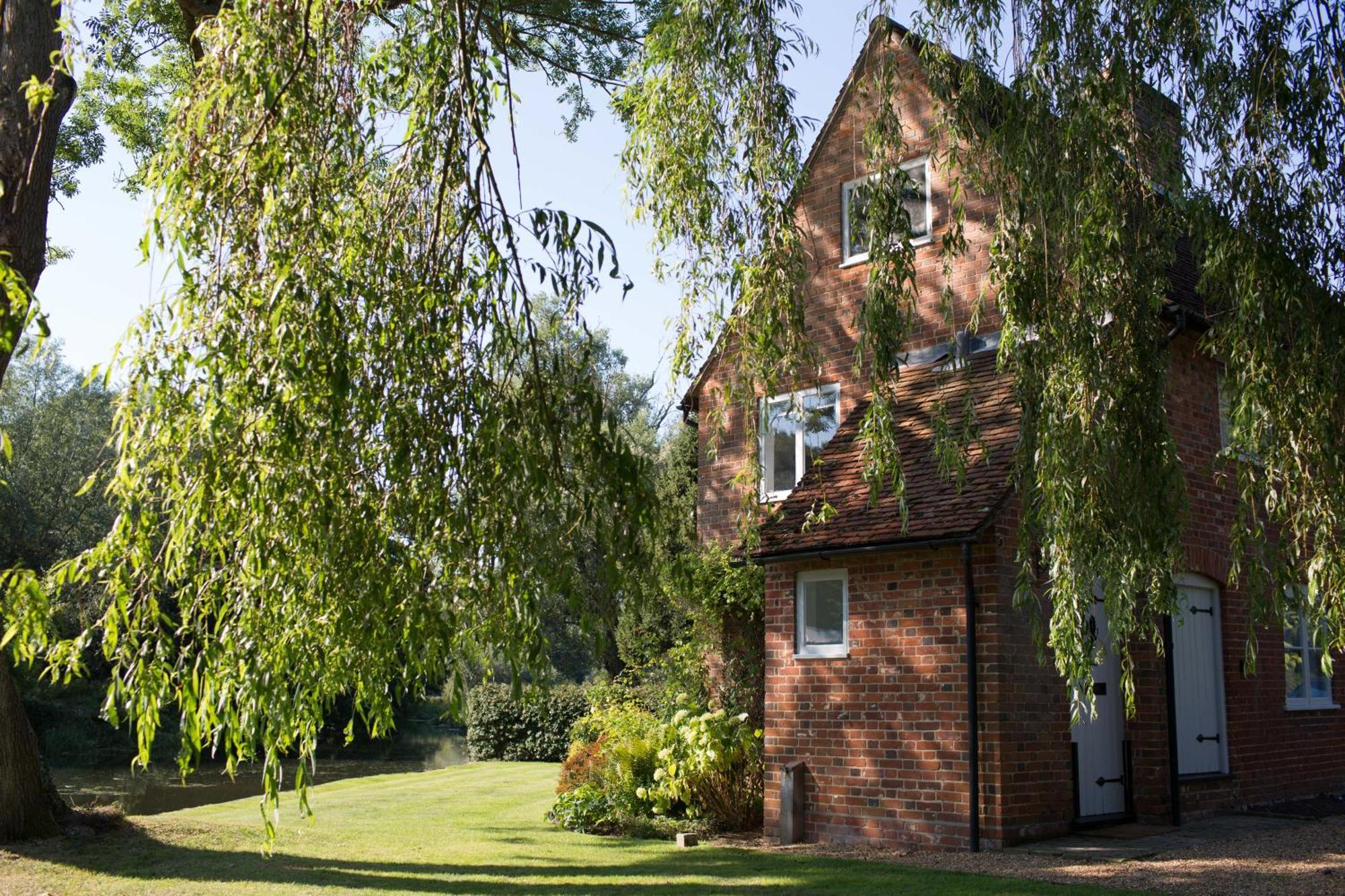 Idle Waters Villa Dedham Bagian luar foto
